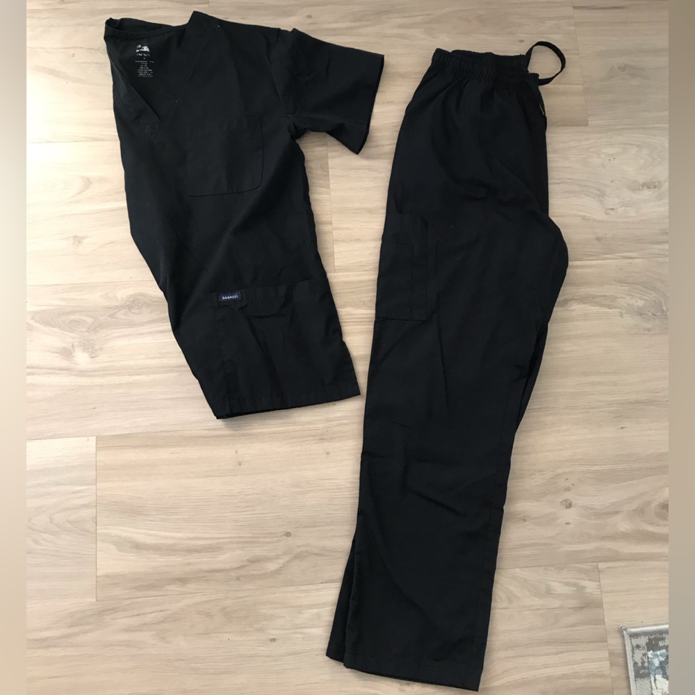 Dagacci Black Scrub Pants and Shirt
